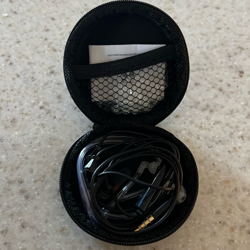 SafeSleeve anti radiation on headphones. New never worn.